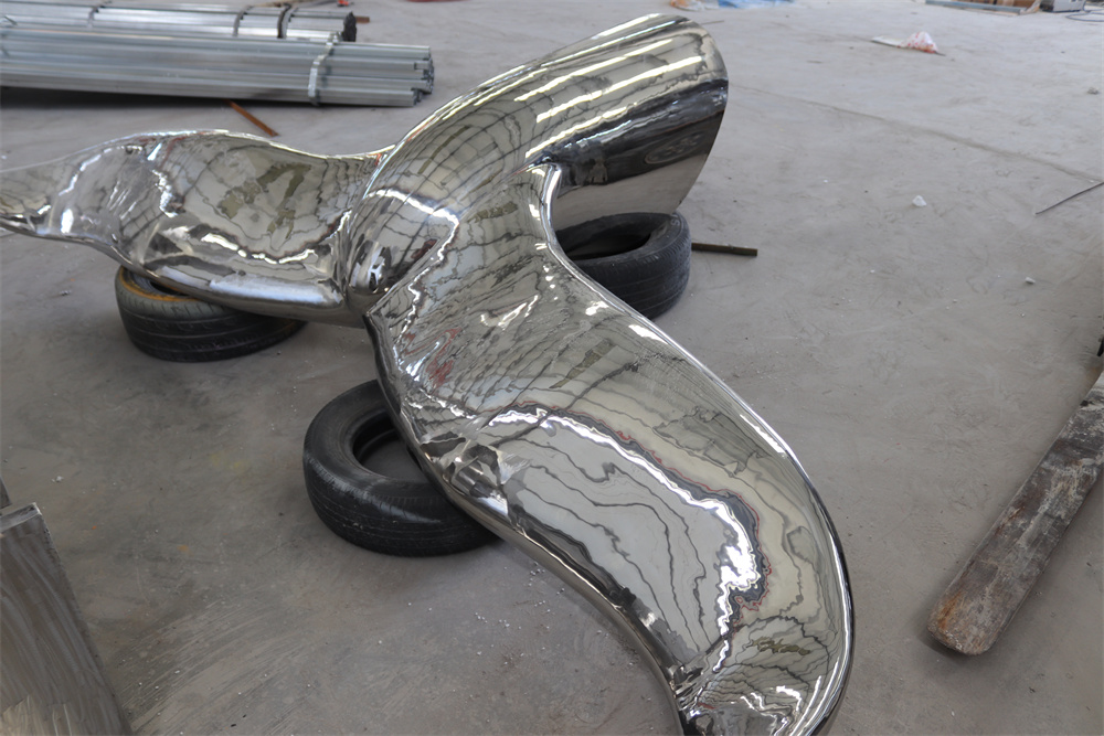 不鏽鋼鏡面海豚雕塑
